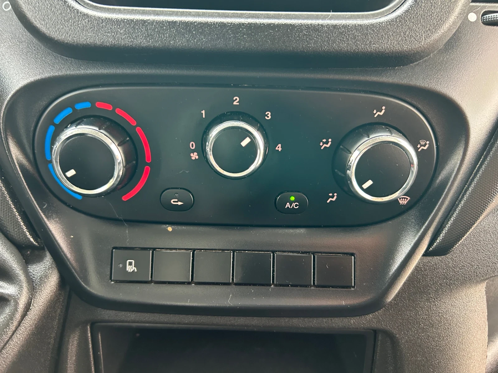 Iveco Daily 2.3D КЛИМАТИК, снимка 12 - Бусове и автобуси - 55364565