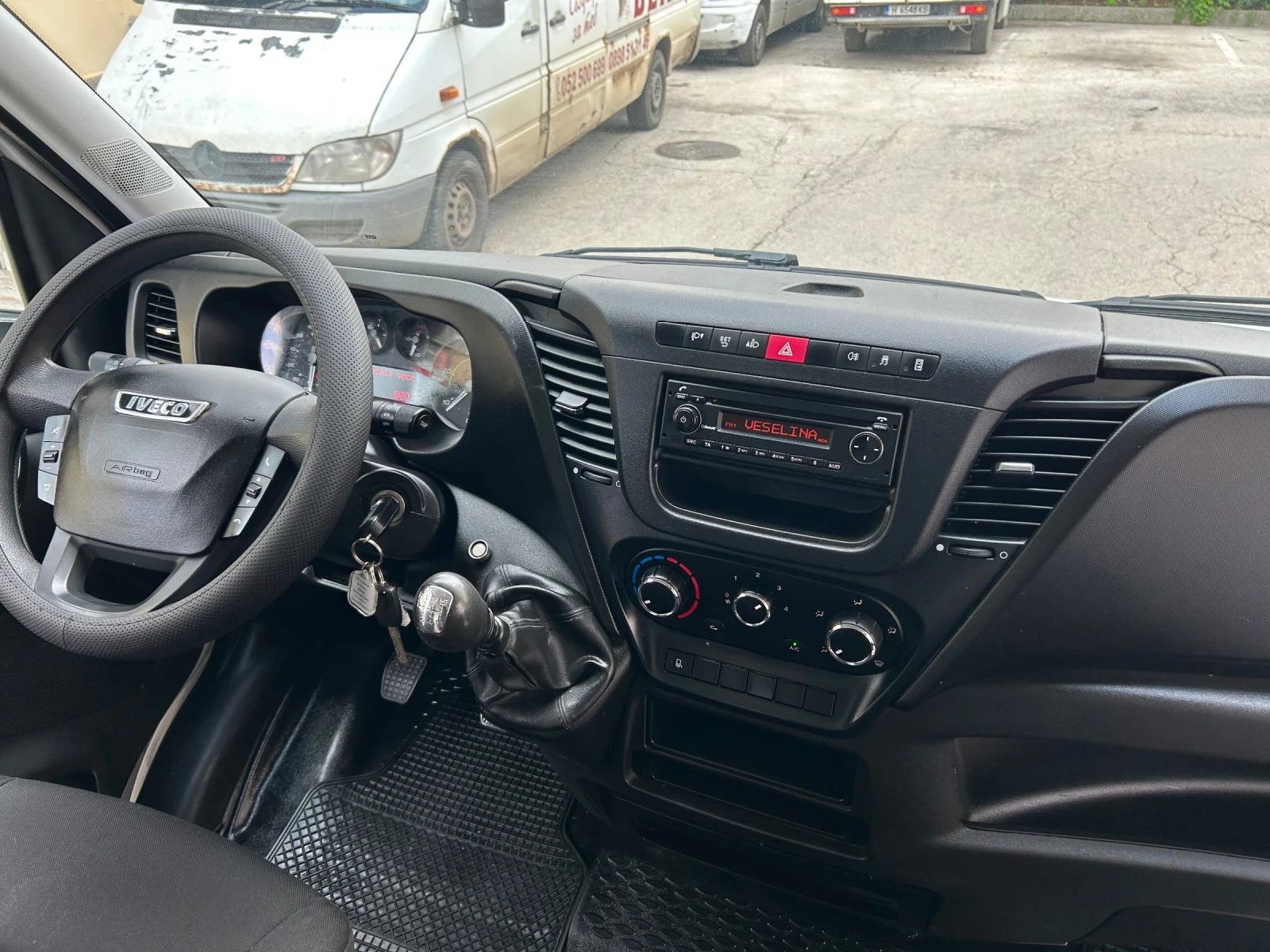 Iveco Daily 2.3D КЛИМАТИК, снимка 10 - Бусове и автобуси - 55364565