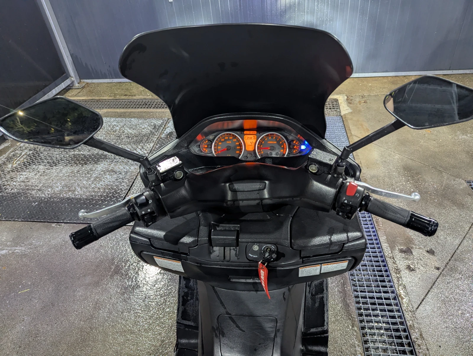 Suzuki Burgman AN400, снимка 10 - Мотоциклети и мототехника - 55093658