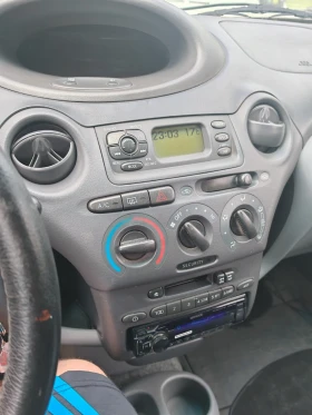 Toyota Yaris, снимка 2