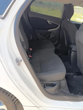 Volvo V40, снимка 9