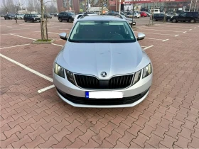 Skoda Octavia 1.6TDI/DSG/ПЪЛНА ИСТОРИЯ/ОБСЛУЖЕНА/189000км., снимка 2