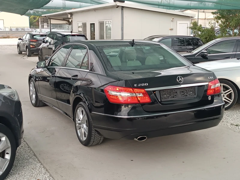 Mercedes-Benz E 200 1.8 BENZIN, снимка 5 - Автомобили и джипове - 47046429