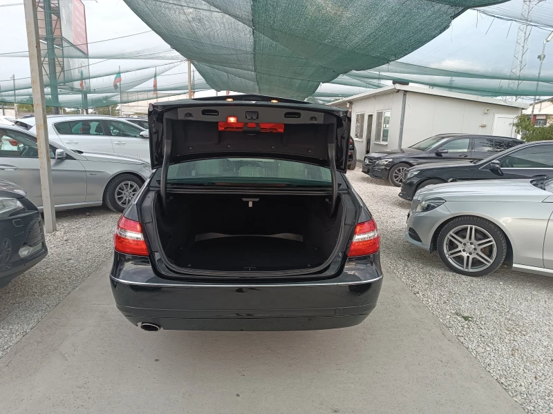 Mercedes-Benz E 200 1.8 BENZIN, снимка 17 - Автомобили и джипове - 47046429