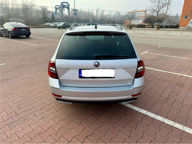 Skoda Octavia 1.6TDI/DSG/ПЪЛНА ИСТОРИЯ/ОБСЛУЖЕНА/189000км., снимка 5 - Автомобили и джипове - 48645984