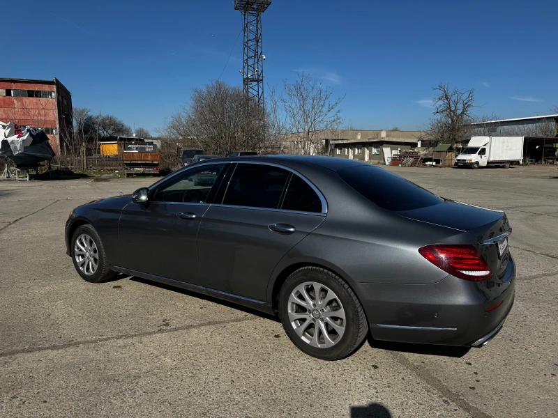 Mercedes-Benz E 220, снимка 9 - Автомобили и джипове - 49441218