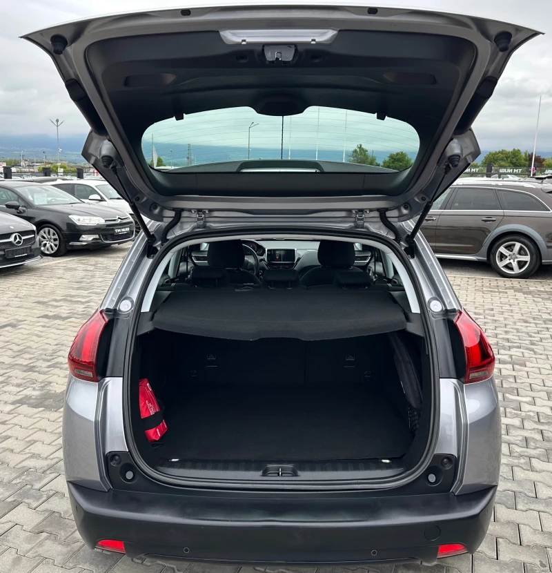 Peugeot 2008 FACELIFT* LED* TOP* , снимка 17 - Автомобили и джипове - 50412635