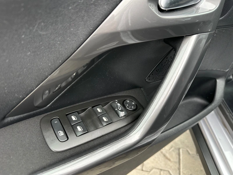 Peugeot 2008 FACELIFT* LED* TOP* , снимка 11 - Автомобили и джипове - 50412635