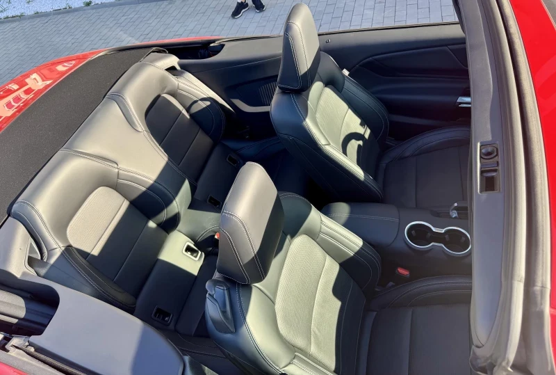 Ford Mustang, снимка 9 - Автомобили и джипове - 52540139