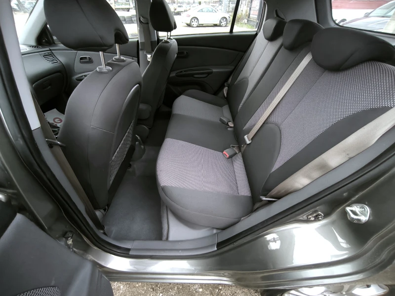 Kia Rio 1.4i FACELIFT 97hp, снимка 13 - Автомобили и джипове - 52755300