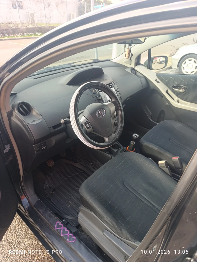 Toyota Yaris, снимка 10 - Автомобили и джипове - 53056158