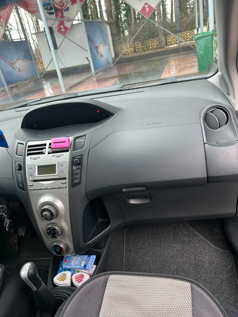 Toyota Yaris, снимка 12 - Автомобили и джипове - 53446411