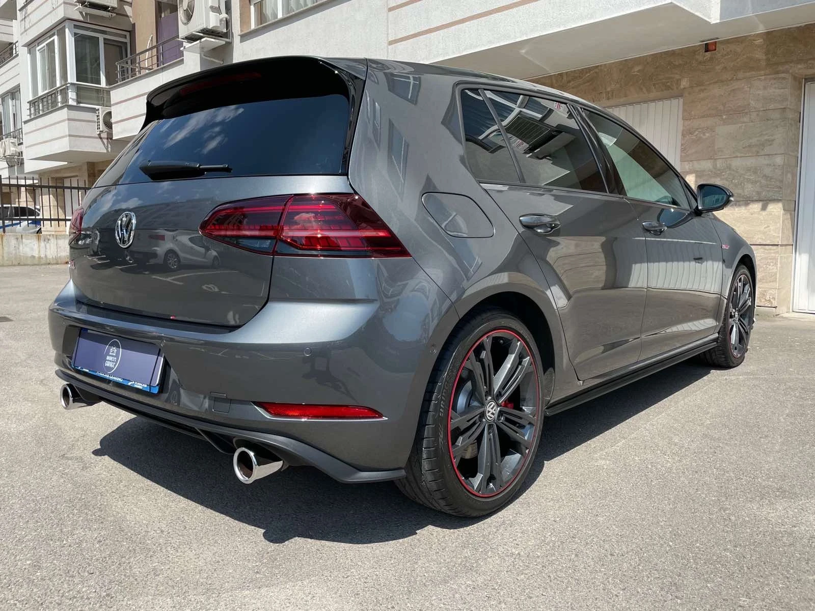 VW Golf GTI PERFORMANCE  - изображение 3