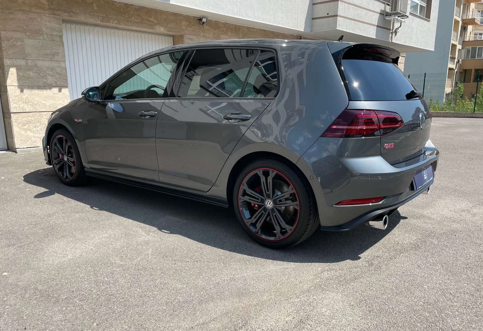 VW Golf GTI PERFORMANCE  - изображение 5