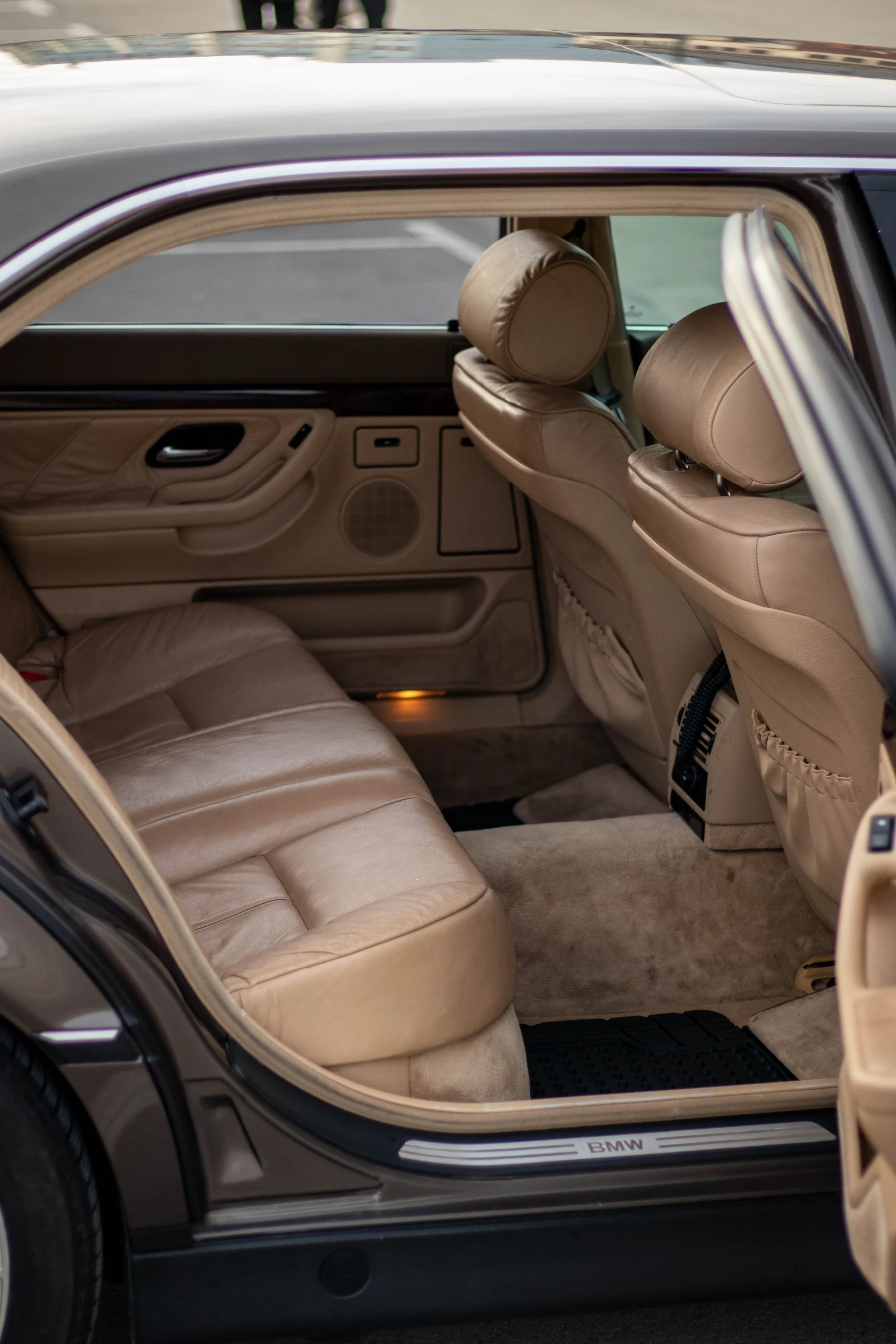 BMW 740 iL - изображение 8