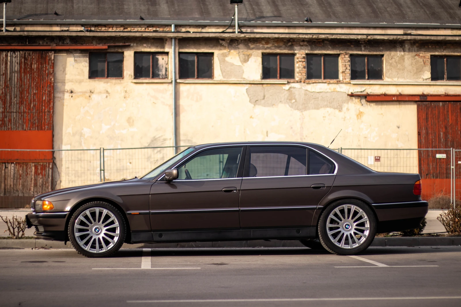 BMW 740 iL - изображение 5