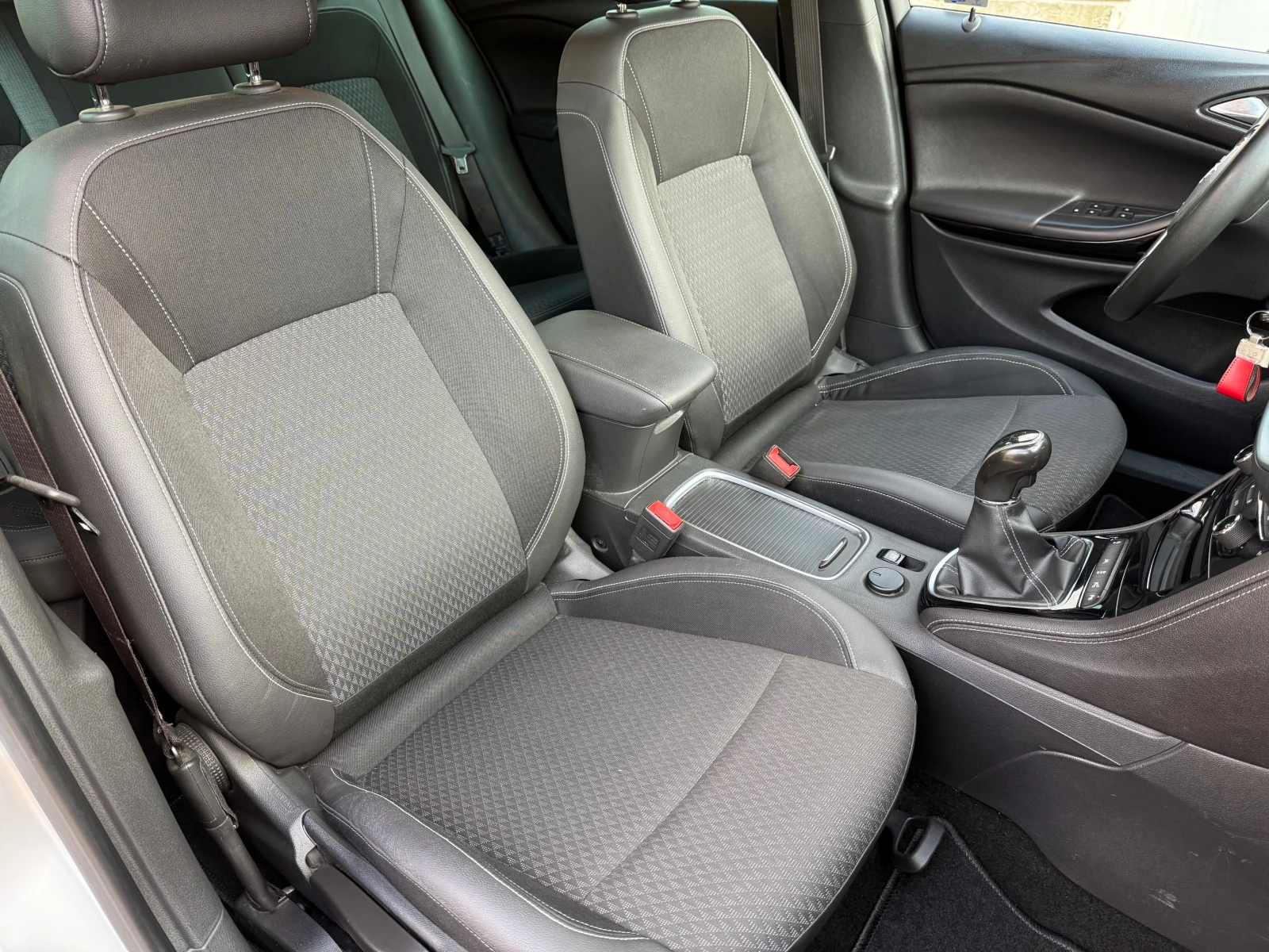 Opel Astra 1.6CDTI Cosmo. | Mobile.bg   13