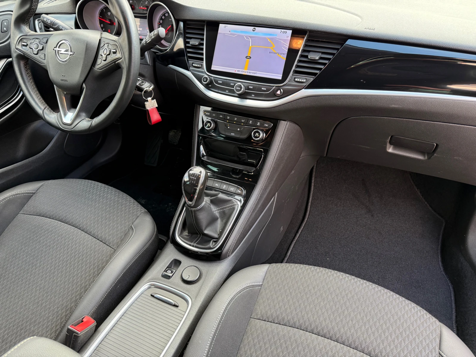 Opel Astra 1.6CDTI Cosmo. | Mobile.bg   11