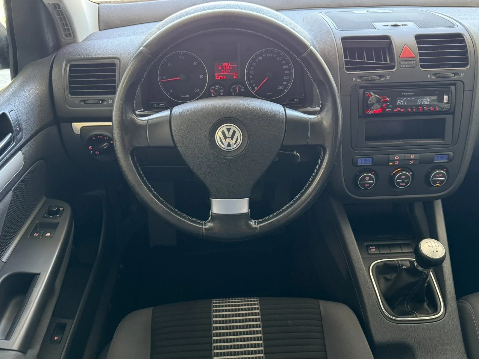 VW Golf 1.9 TDI  - изображение 8