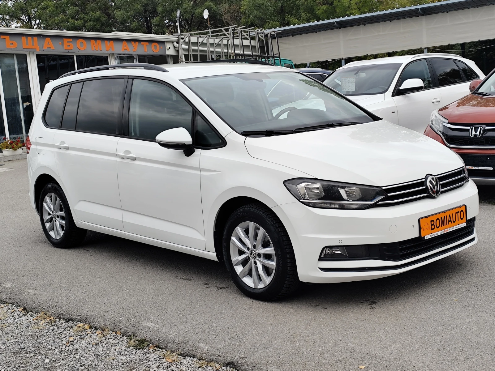 VW Touran 2.0TDi* АВТОМАТИК* 7 МЕСТА* NAVI* APP* EURO6B*  - изображение 2
