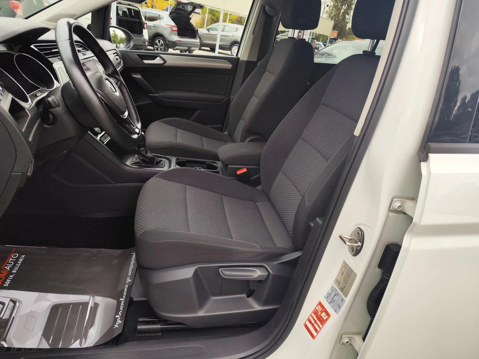 VW Touran 2.0TDi* АВТОМАТИК* 7 МЕСТА* NAVI* APP* EURO6B*  - изображение 5