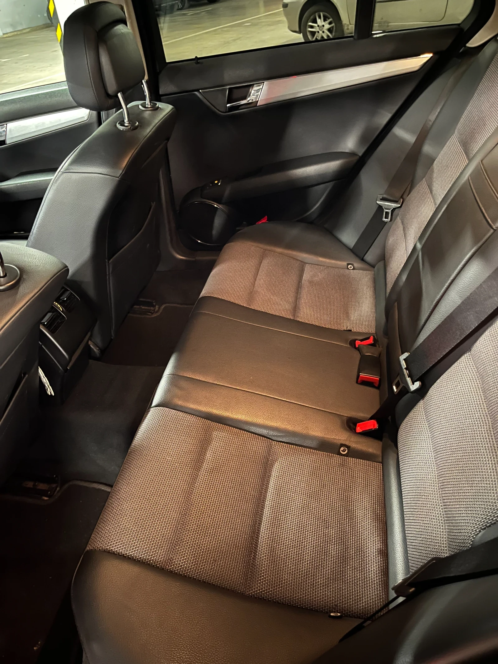 Mercedes-Benz C 220  - изображение 10