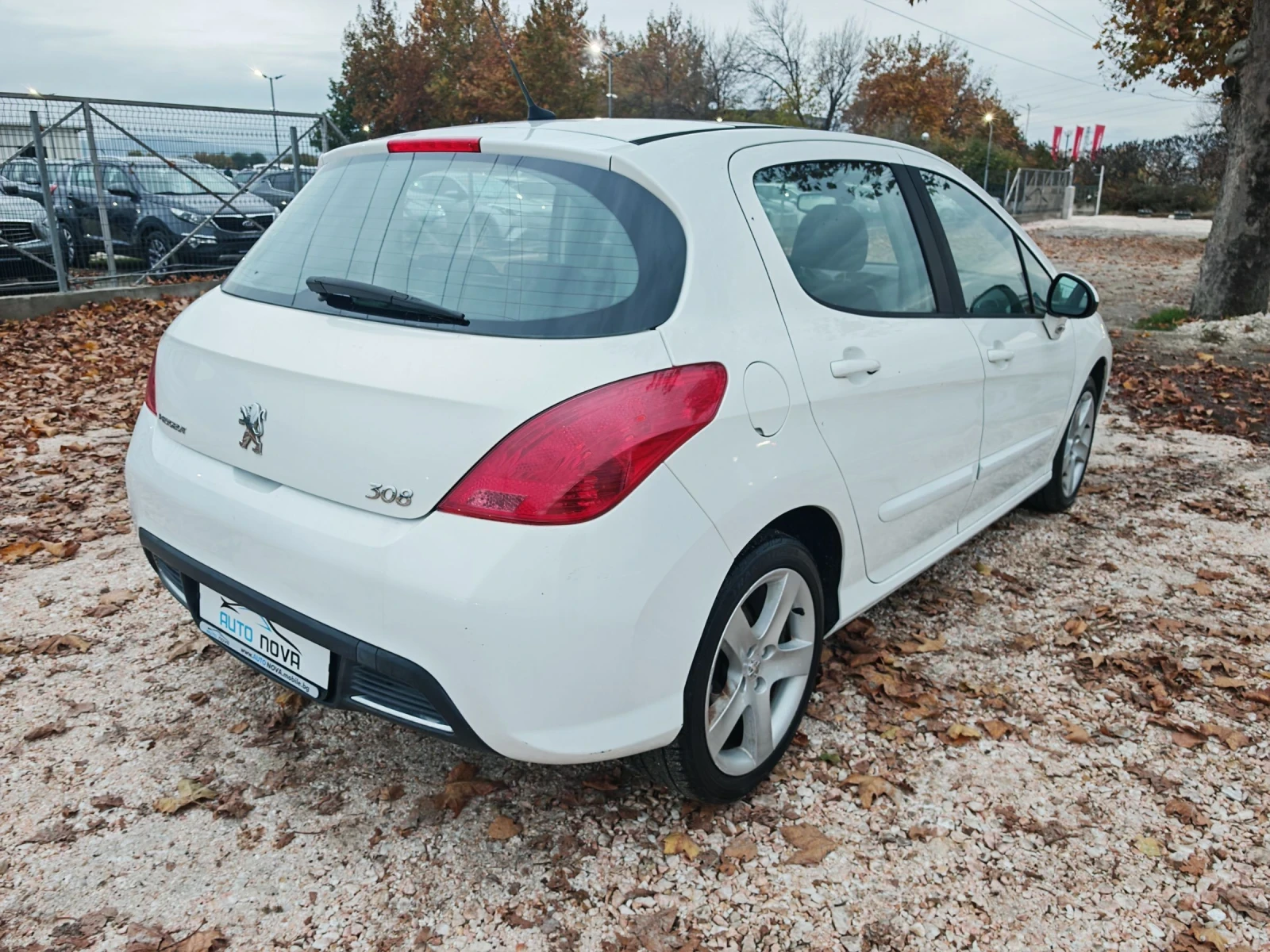 Peugeot 308 1.6 109 К.С. ДИЗЕЛ! ПАНОРАМА!  - изображение 5