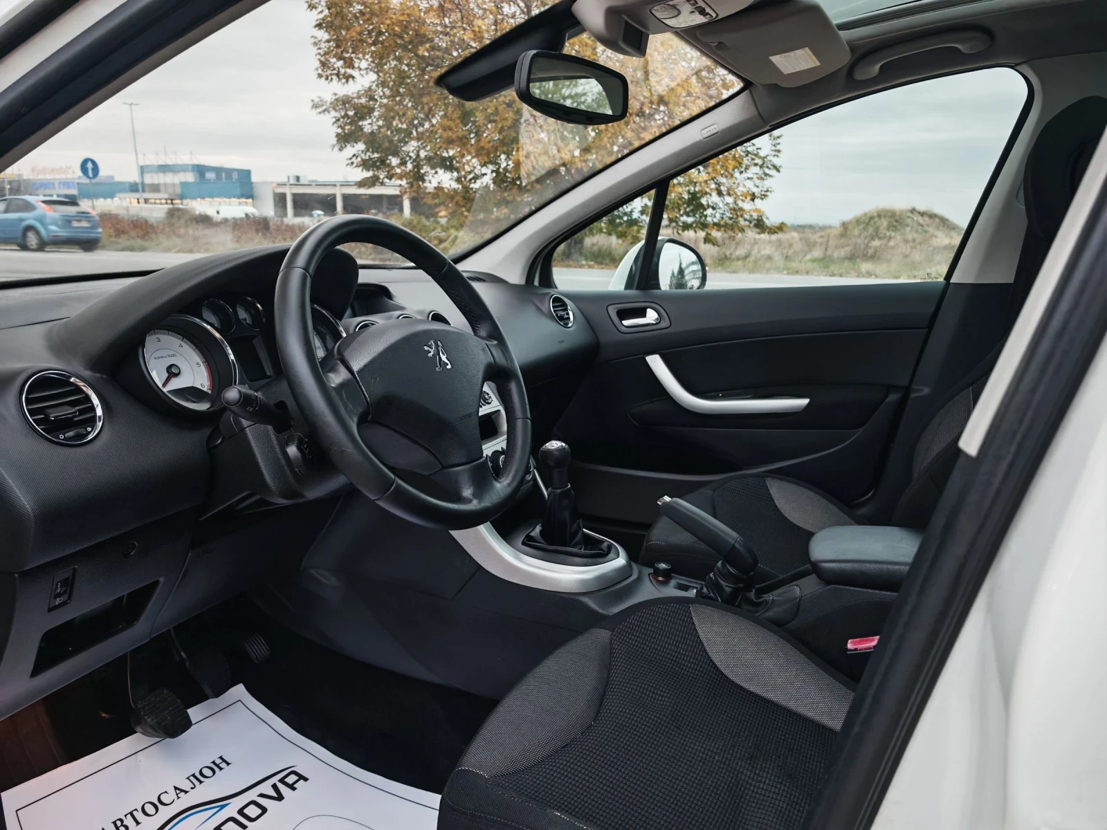 Peugeot 308 1.6 109 К.С. ДИЗЕЛ! ПАНОРАМА!  - изображение 8