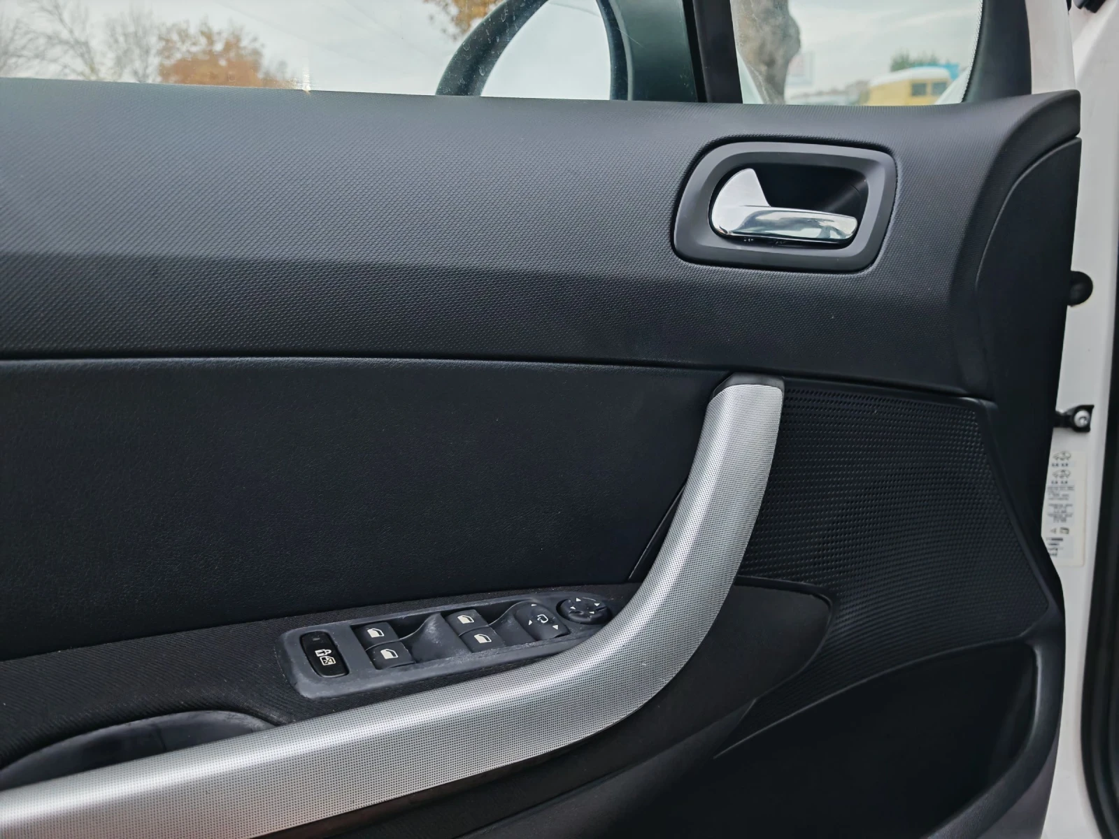 Peugeot 308 1.6 109 К.С. ДИЗЕЛ! ПАНОРАМА!  - изображение 9