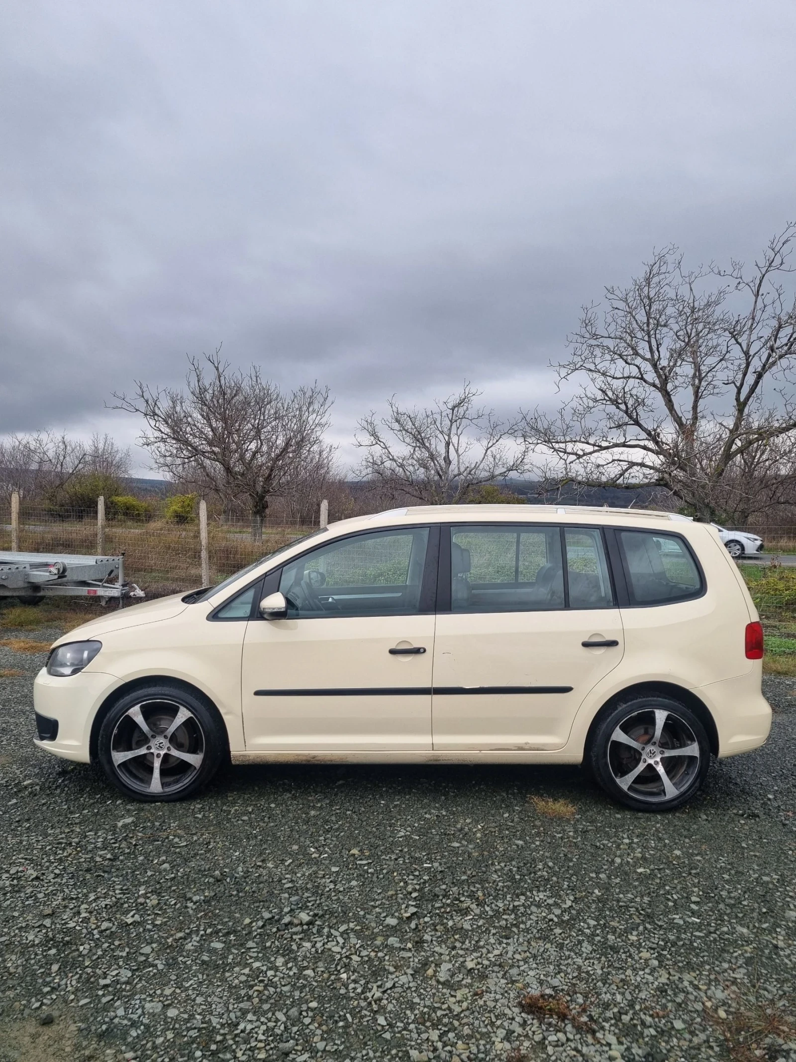 VW Touran 7 местен Автомат! - изображение 3