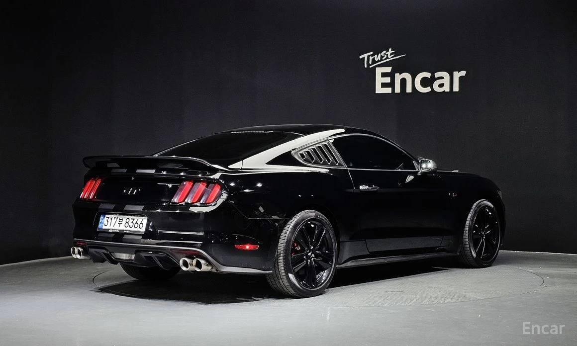 Ford Mustang  - изображение 2