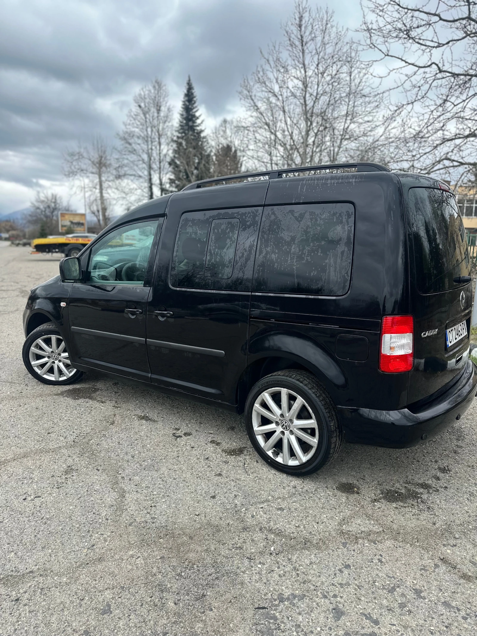 VW Caddy, снимка 11 - Автомобили и джипове - 53683500