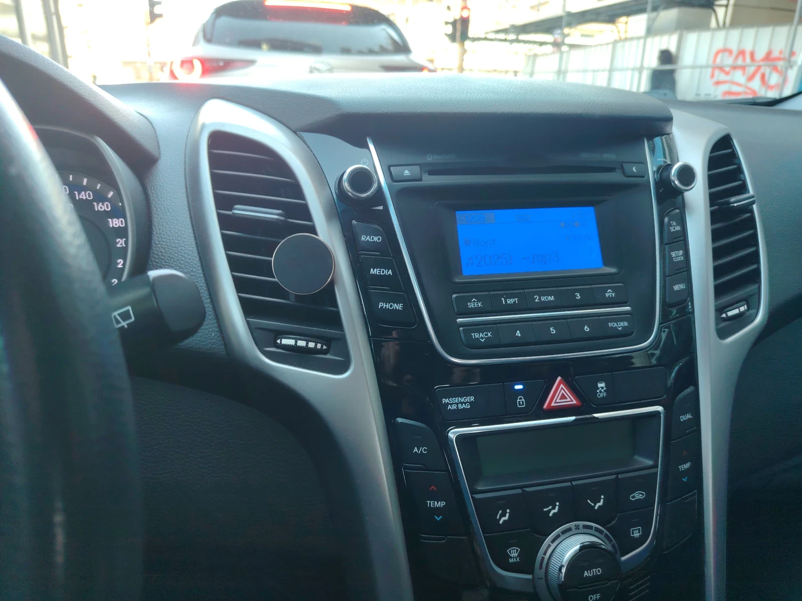 Hyundai I30 Хечбек , снимка 8 - Автомобили и джипове - 53767102