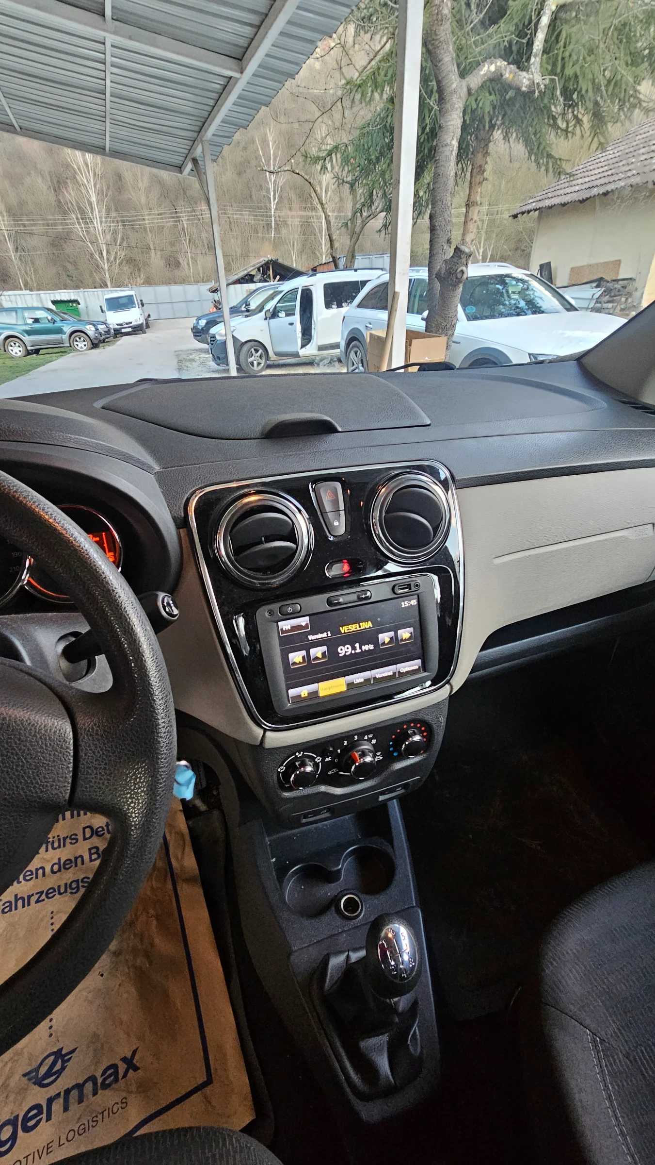 Dacia Lodgy, снимка 8 - Автомобили и джипове - 53911825