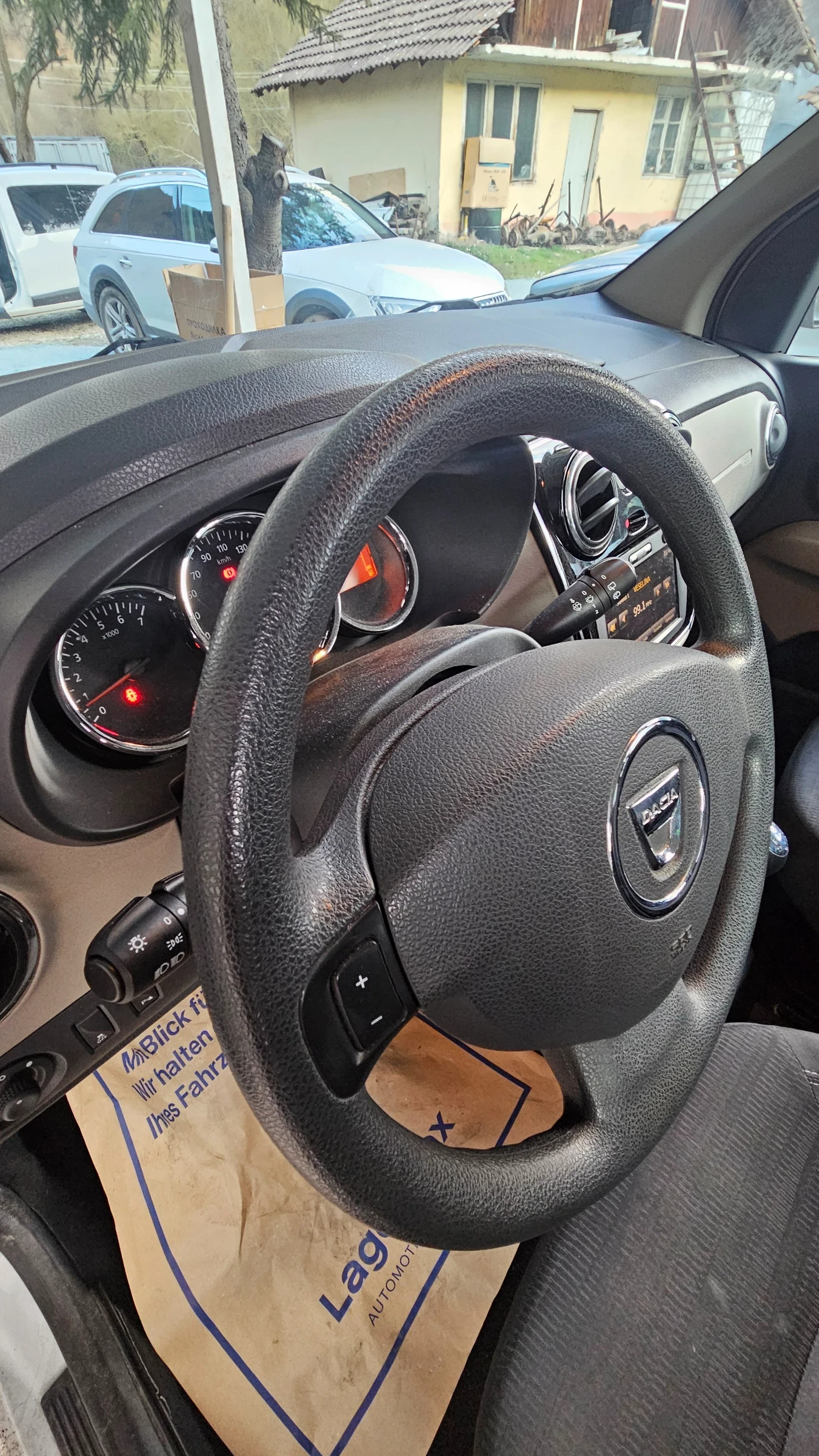 Dacia Lodgy, снимка 7 - Автомобили и джипове - 53911825