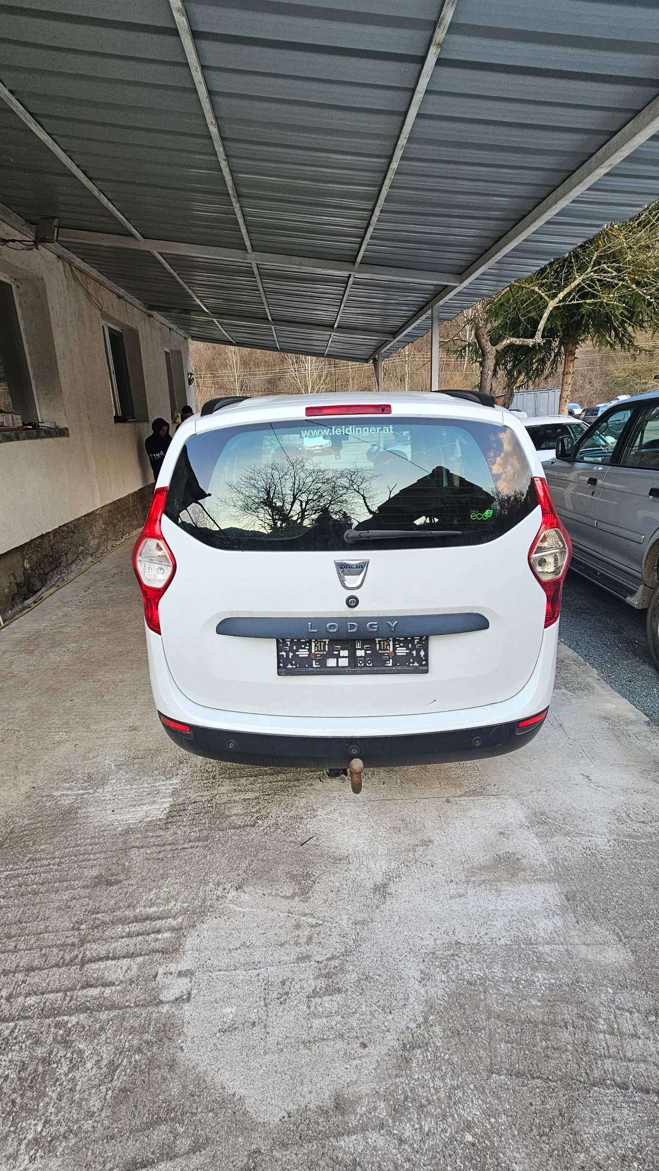 Dacia Lodgy, снимка 3 - Автомобили и джипове - 53911825