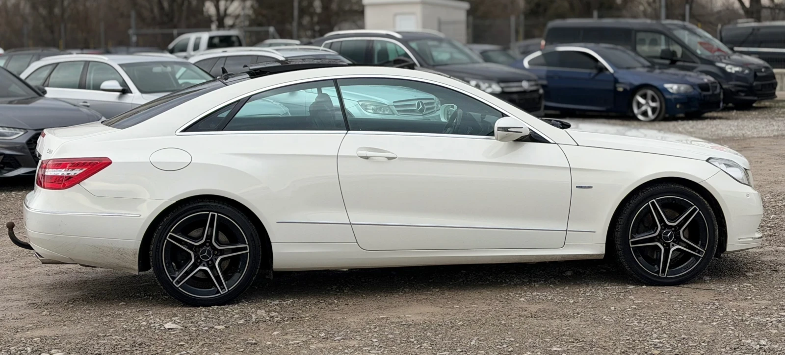 Mercedes-Benz E 350 3.5CDi 231кс * Камера* * Панорама* * Навигация* , снимка 8 - Автомобили и джипове - 53840839