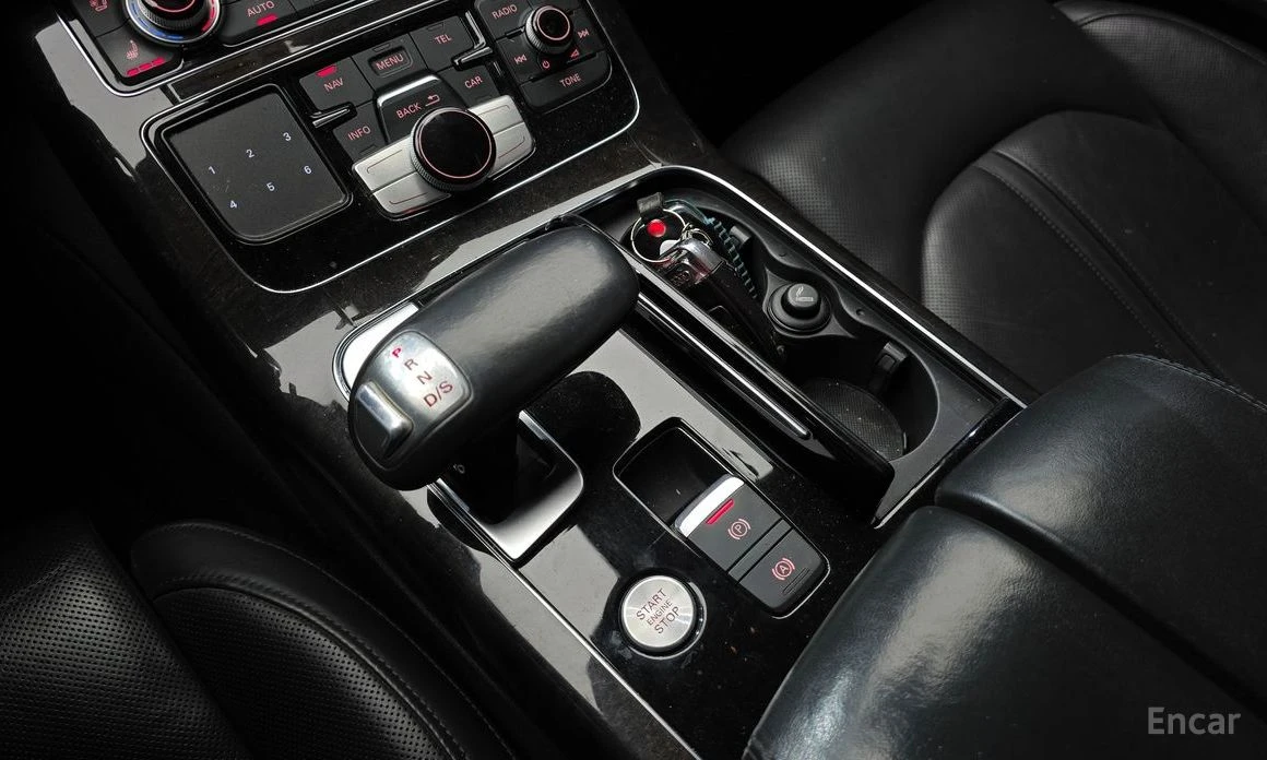 Audi A8 4.2 TDI* BOSE* HEAD-UP* МАСАЖ* 360 КАМЕРИ* ОБДУХ, снимка 13 - Автомобили и джипове - 53986250