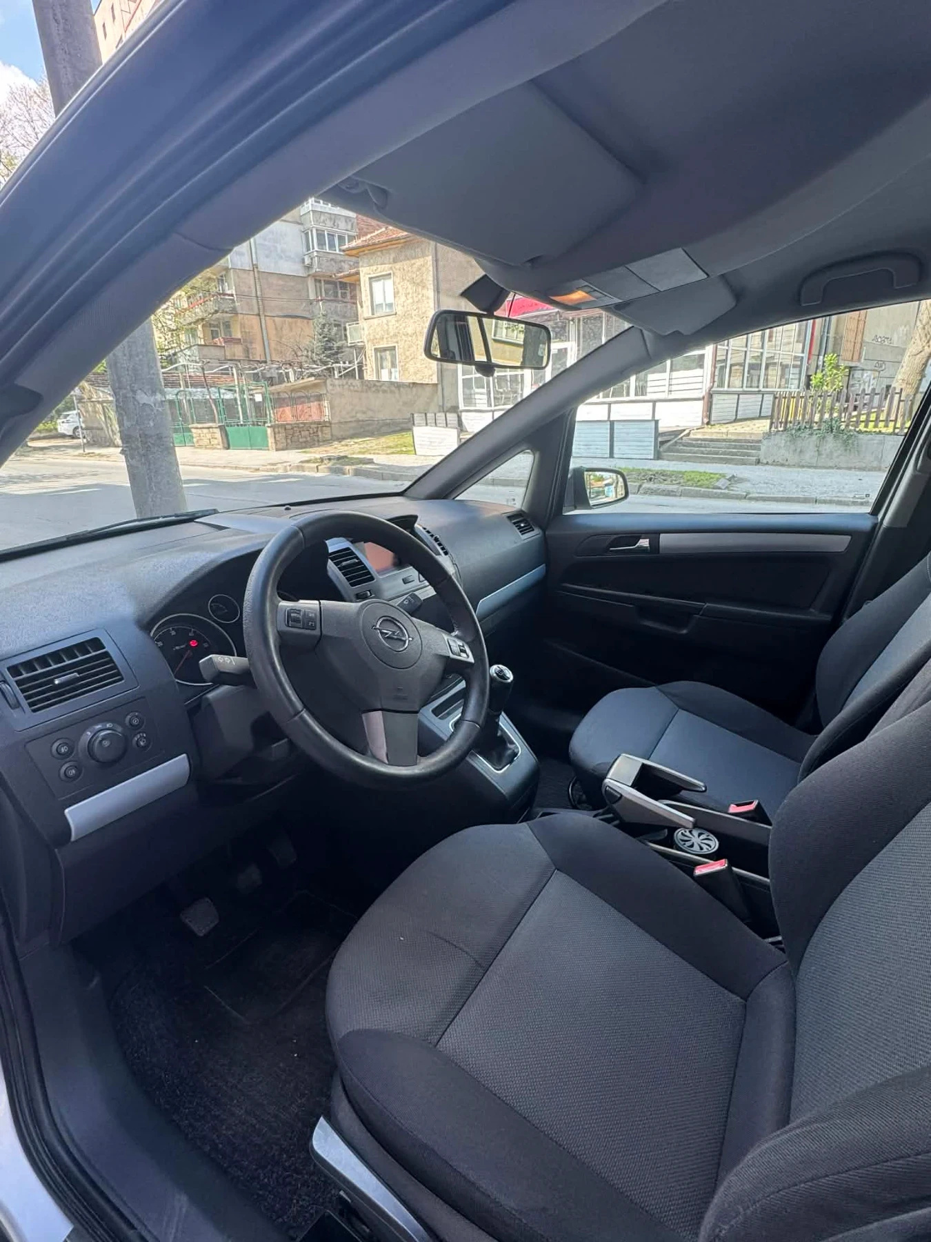 Opel Zafira, снимка 12 - Автомобили и джипове - 54234925