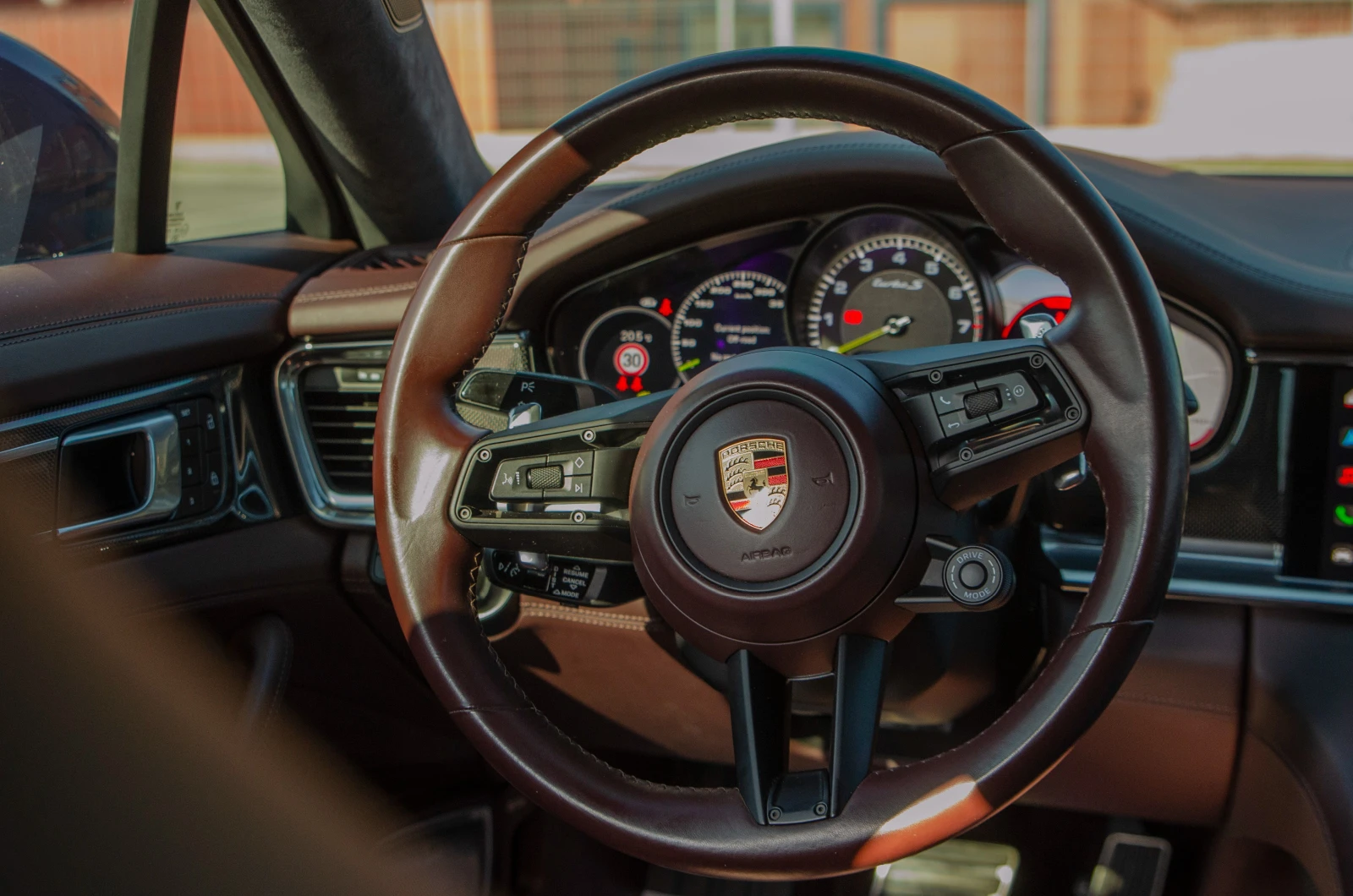 Porsche Panamera Turbo S E-Hybrid , снимка 17 - Автомобили и джипове - 54292794