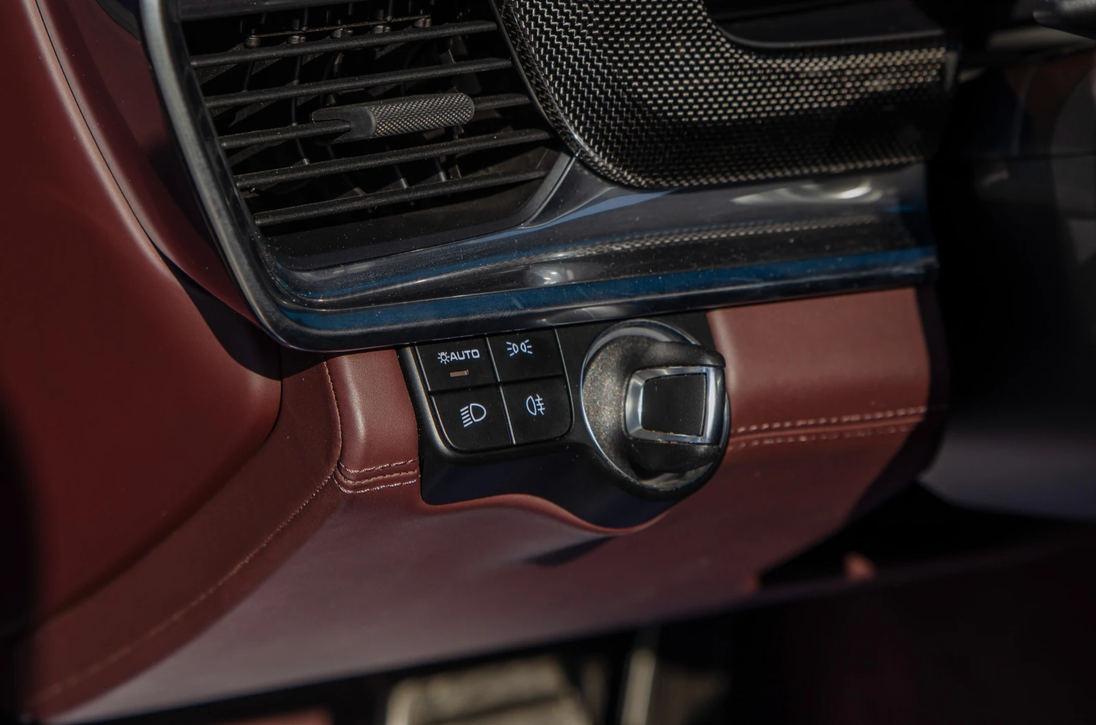 Porsche Panamera Turbo S E-Hybrid , снимка 12 - Автомобили и джипове - 54292794