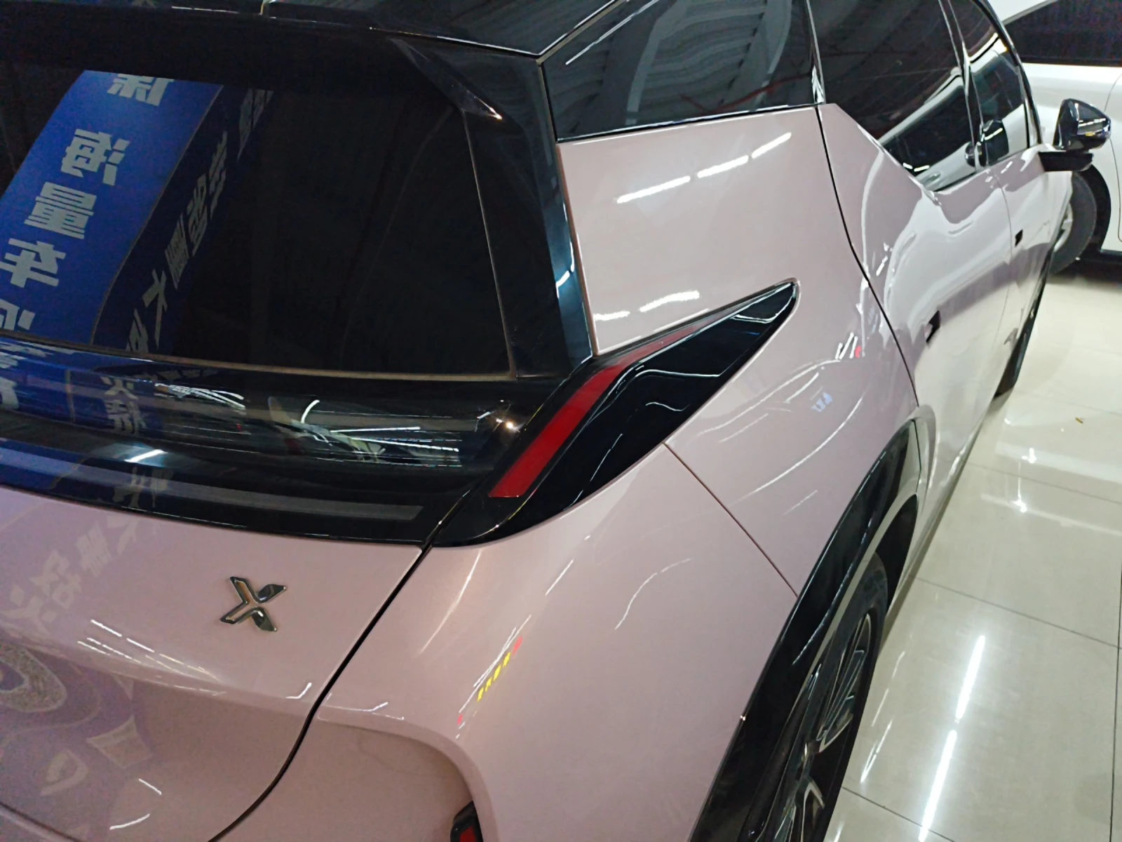 Zeekr 7X X RWD 66 kWh, снимка 8 - Автомобили и джипове - 54559782