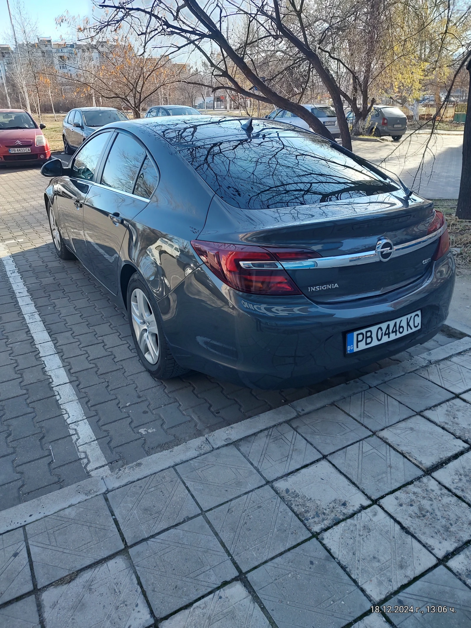 Opel Insignia, снимка 2 - Автомобили и джипове - 54717347