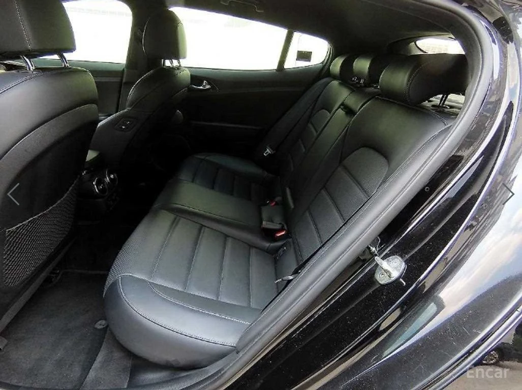 Kia Stinger 2.0* TURBO* AWD* PRATINUM* ХЕДЪП* ОБДУХВАНЕ* КАМЕР, снимка 8 - Автомобили и джипове - 54981387