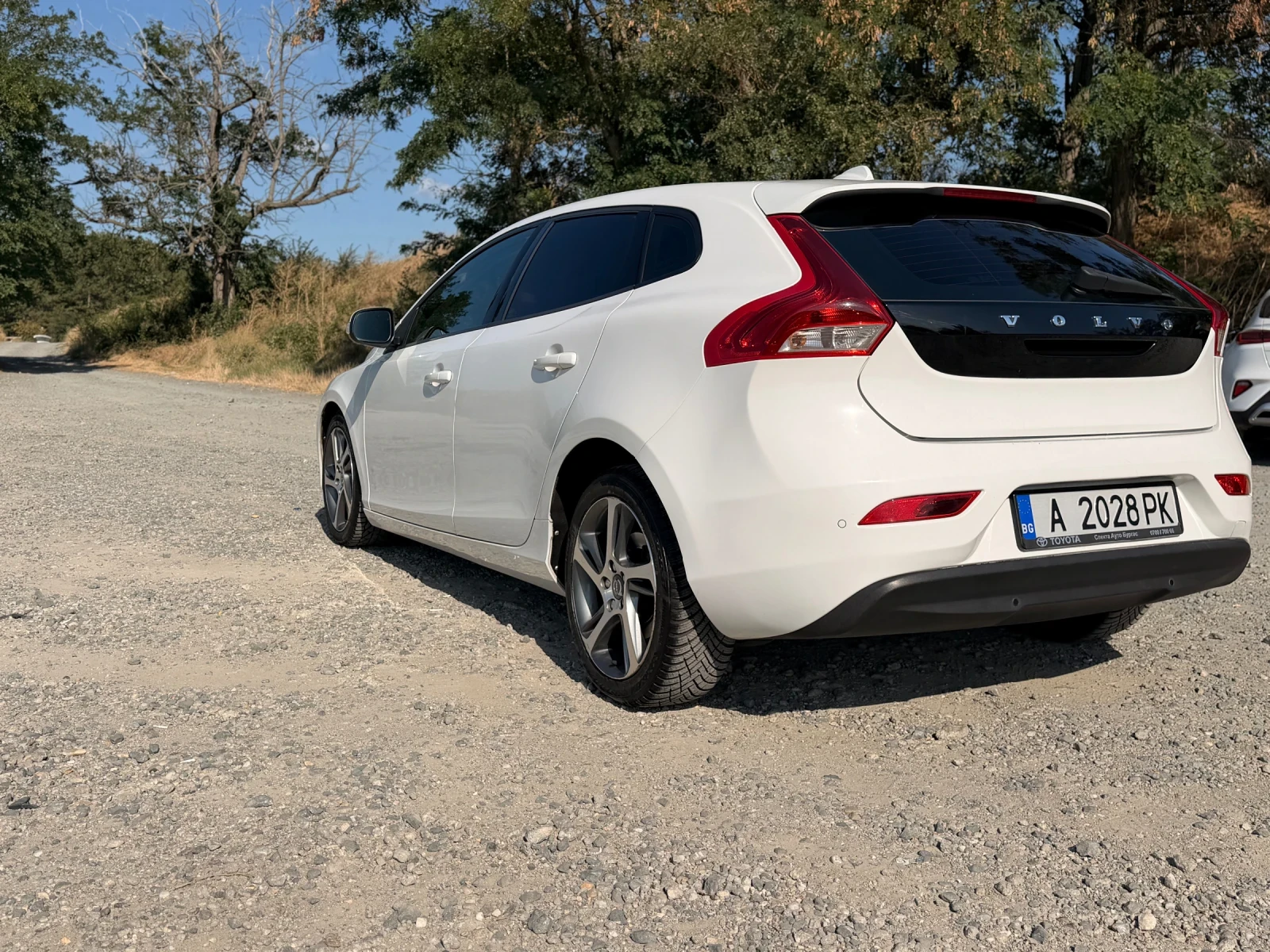 Volvo V40, снимка 5 - Автомобили и джипове - 55468602