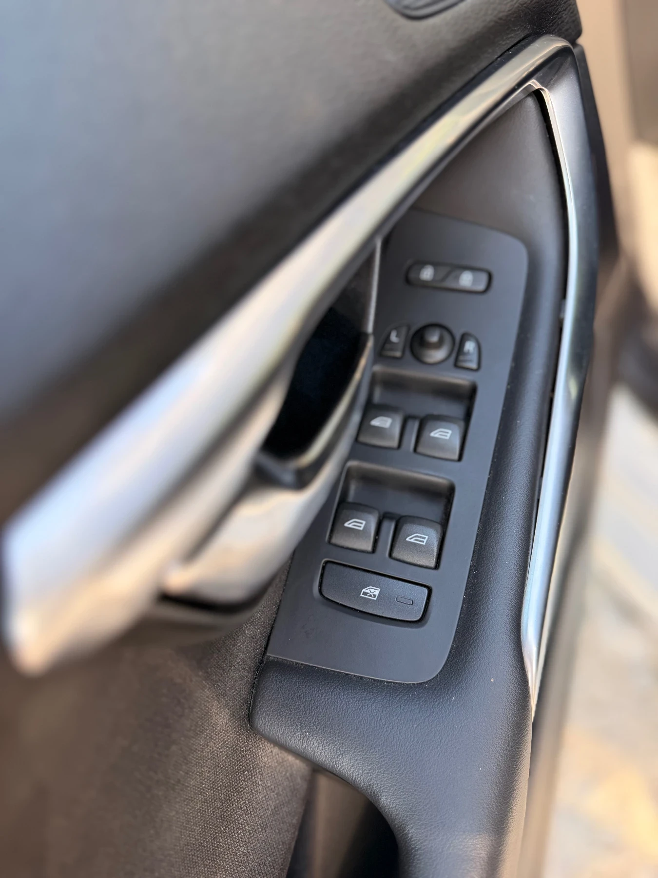 Volvo V40, снимка 6 - Автомобили и джипове - 55468602