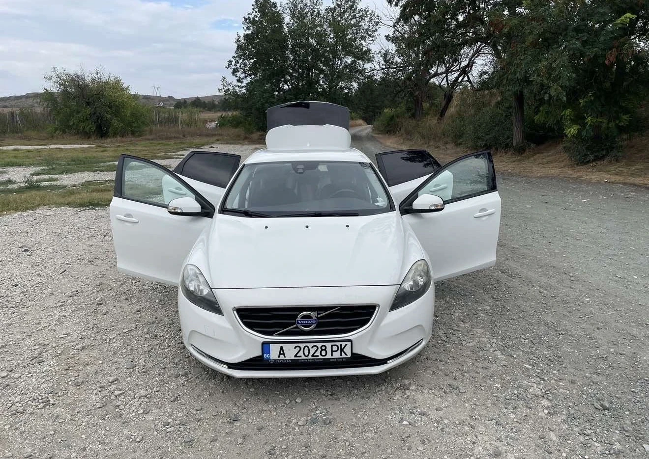 Volvo V40, снимка 2 - Автомобили и джипове - 55053092