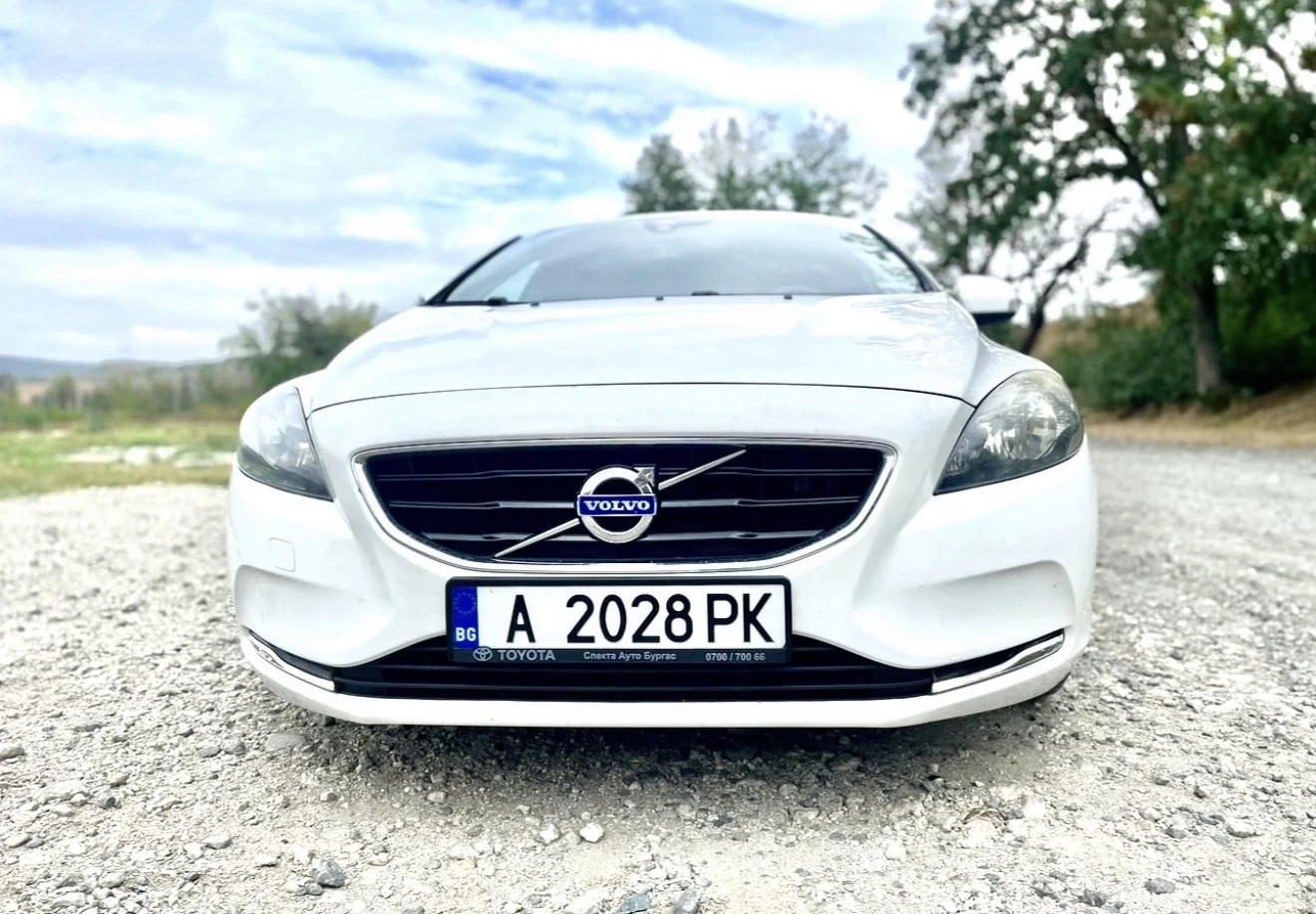 Volvo V40, снимка 6 - Автомобили и джипове - 55053092
