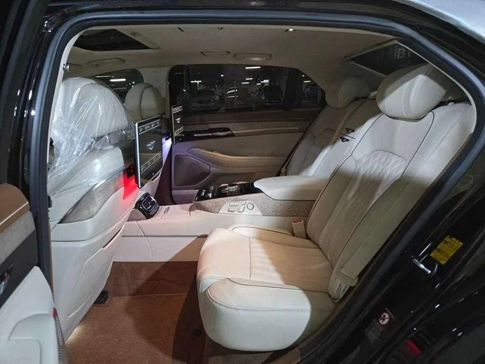 Genesis G90, снимка 7 - Автомобили и джипове - 55221407