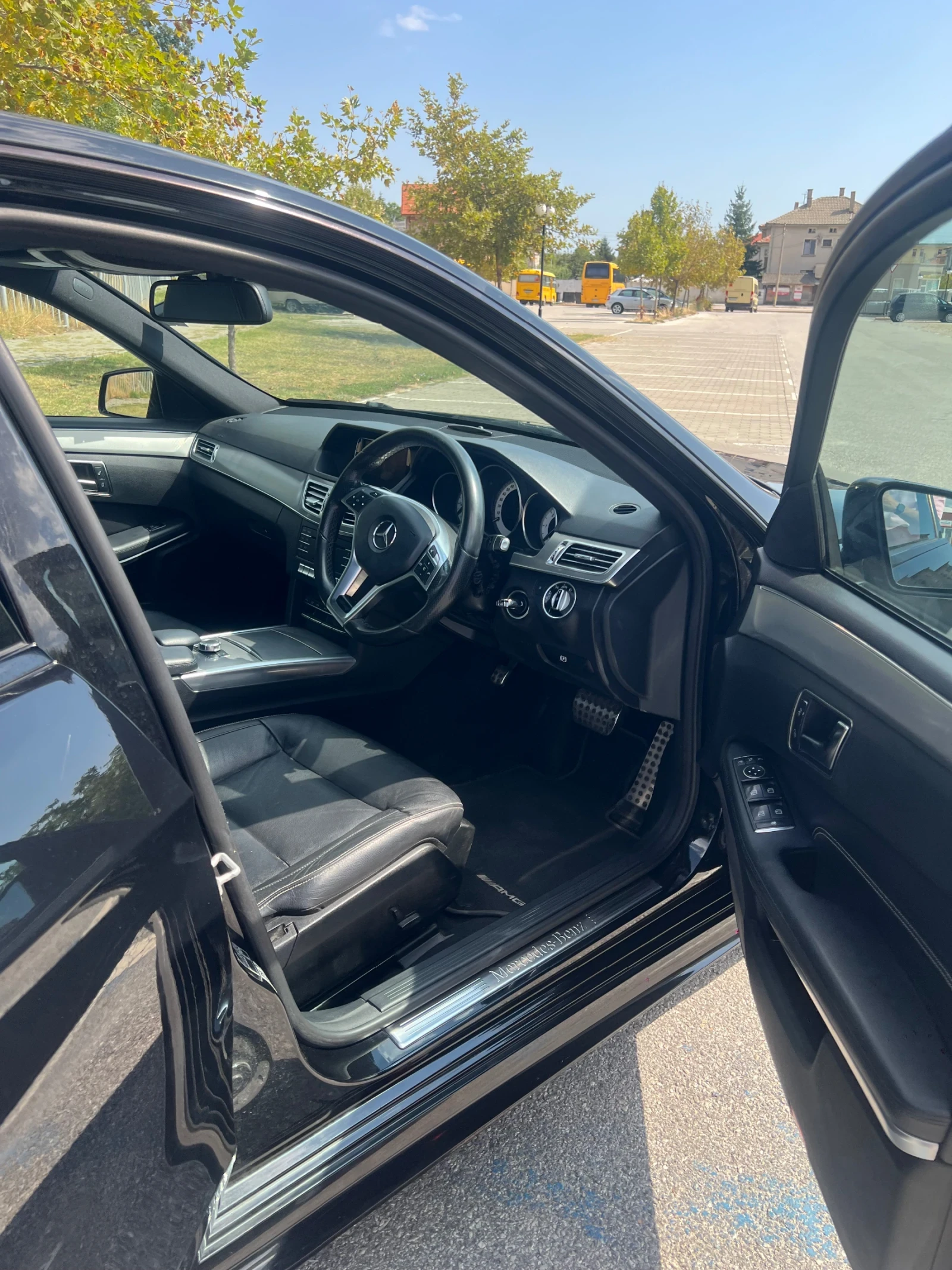 Mercedes-Benz E 220, снимка 9 - Автомобили и джипове - 55805460